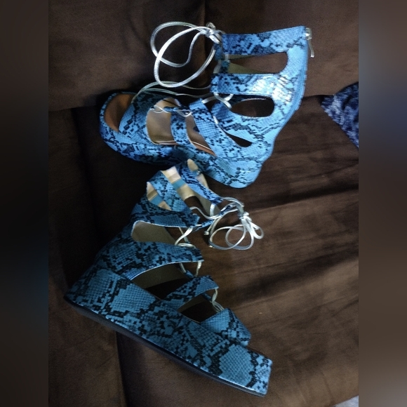 Blue Snakeskin Lace-Up Wedge Sandals - Picture 9 of 11